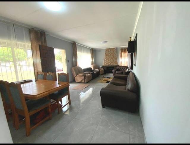 3 BEDROOM HOUSE FOR SALE IN DINWIDDIE